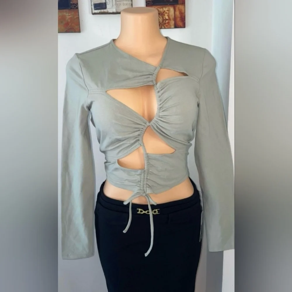 NWT H&M DIVIDED CUT-OUT TOP SECTIONS WITH DRAWSTRING LONG SLEEVE SIZE L - Picture 1 of 7